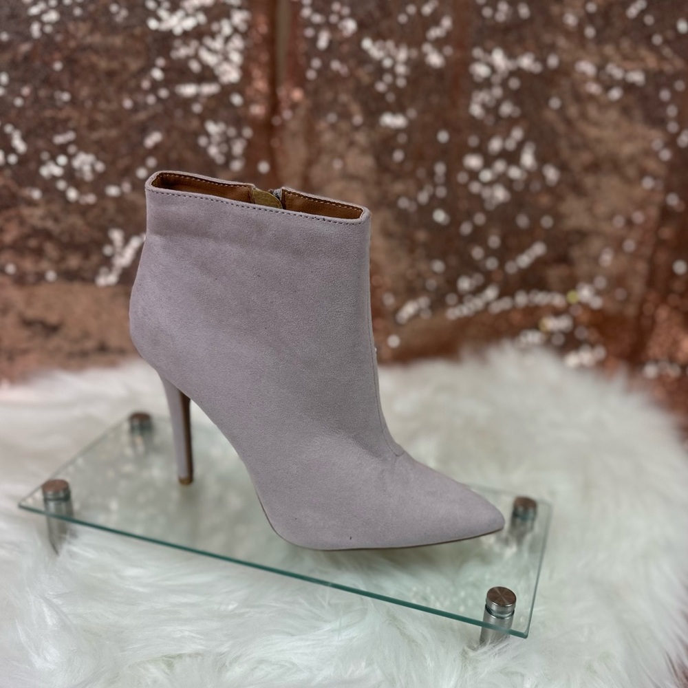 Qupid Soft Lilac Booties, Size 7
